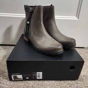 Sorel Women's Gray Ankle Booties